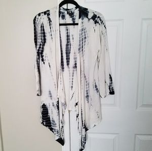 Cable & Gauge Alligator Pattern Cardigan